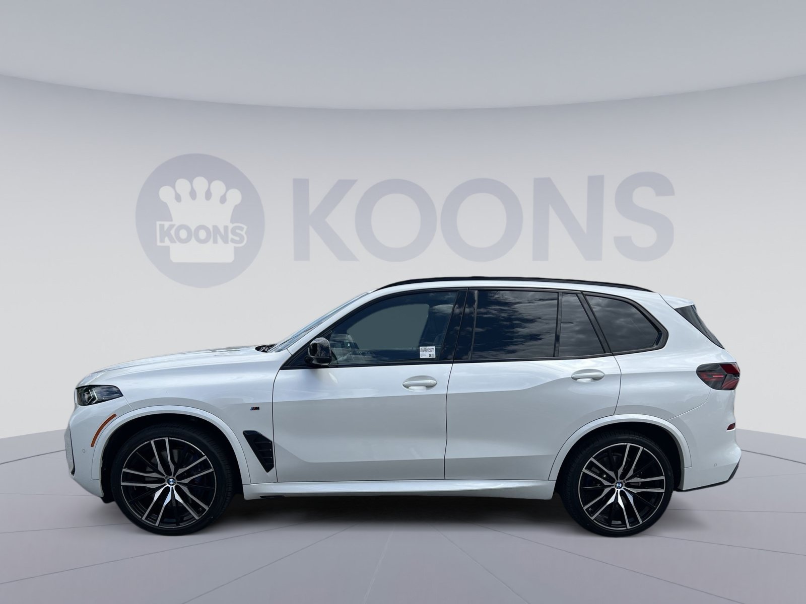 Used 2024 BMW X5 M60i w/ Executive Package AWD/4WD image 2