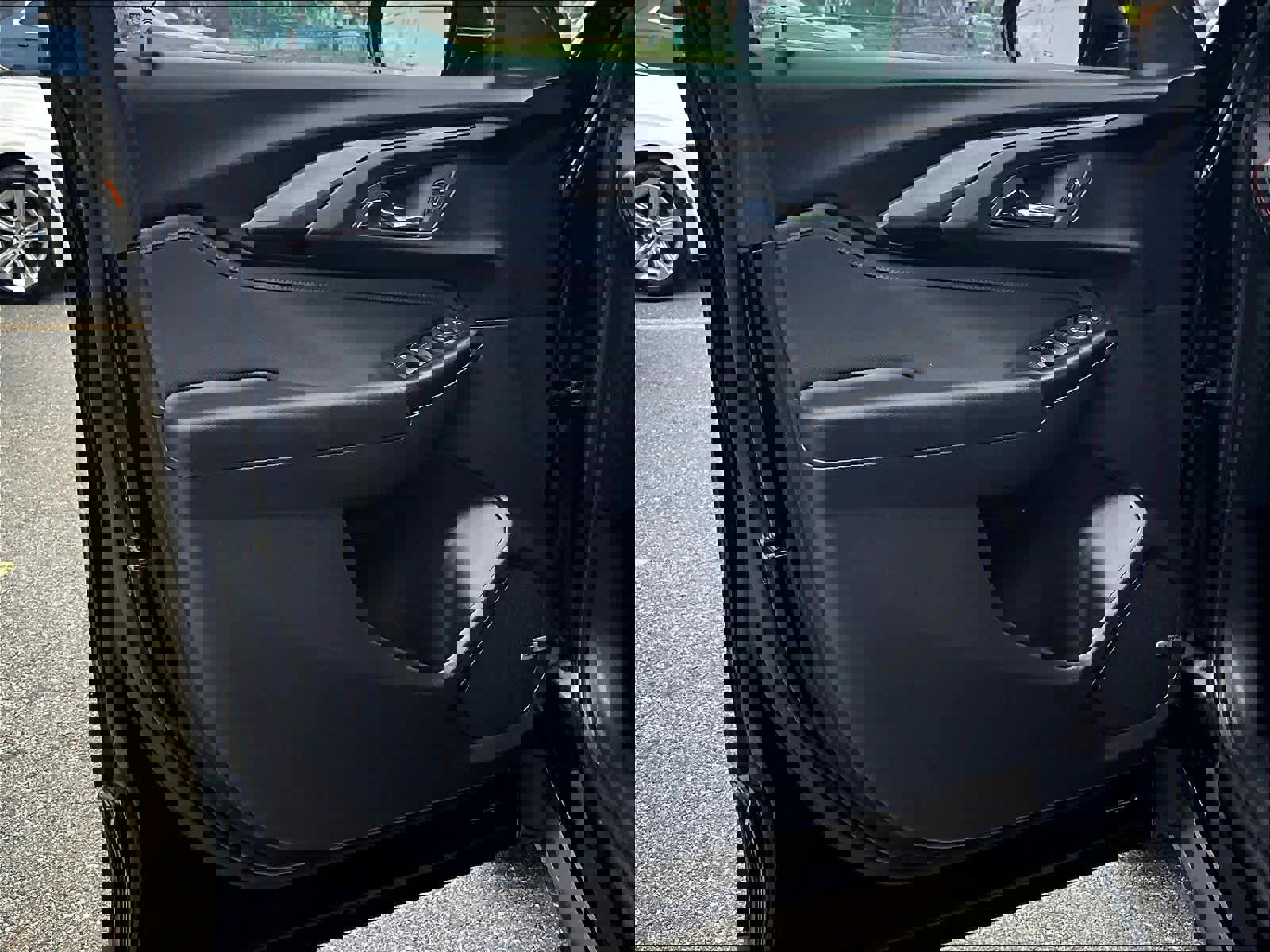 Used 2023 Chevrolet TrailBlazer RS w/ Technology Package AWD/4WD image 9