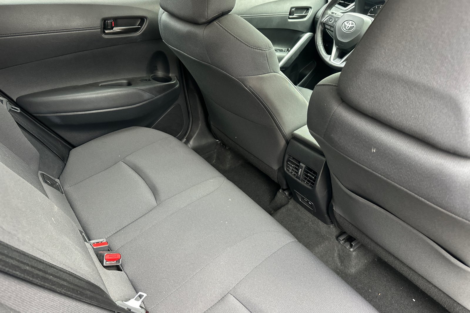 Used 2023 Toyota Corolla Cross LE w/ Moonroof Package FWD image 17