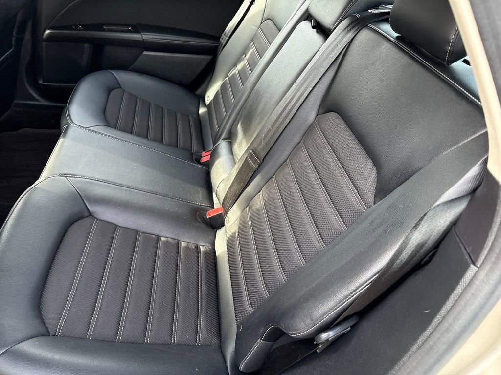 Used 2018 Ford Fusion SE w/ Equipment Group 201A image 10