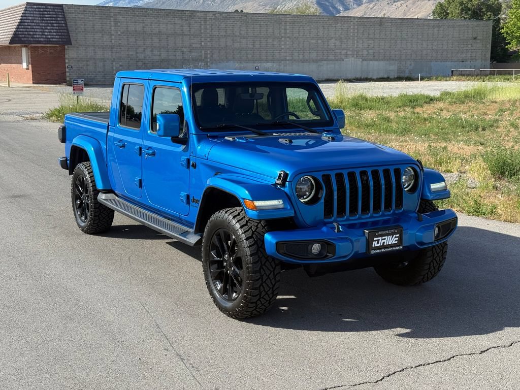 Used 2023 Jeep Gladiator Overland AWD/4WD image 2