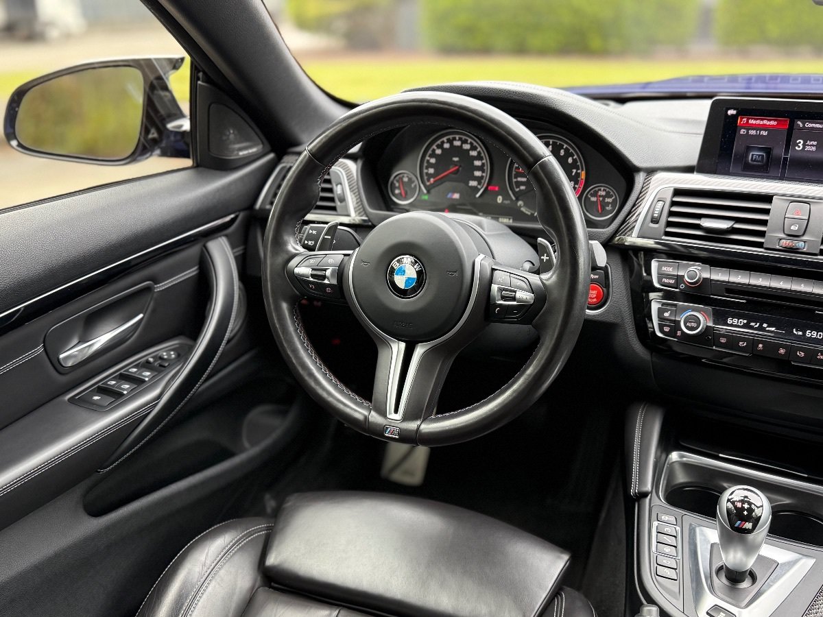Used 2020 BMW M4 Convertible w/ Competition Package RWD image 26