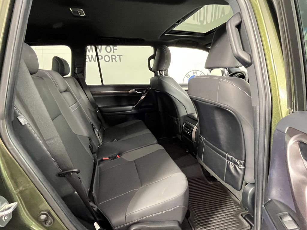 Used 2022 Lexus GX 460 w/ Black Line Special Edition AWD/4WD image 25