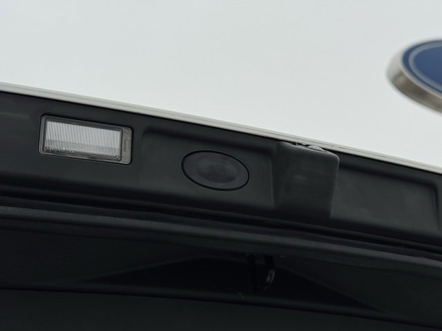 Used 2023 Rivian R1S Adventure image 37