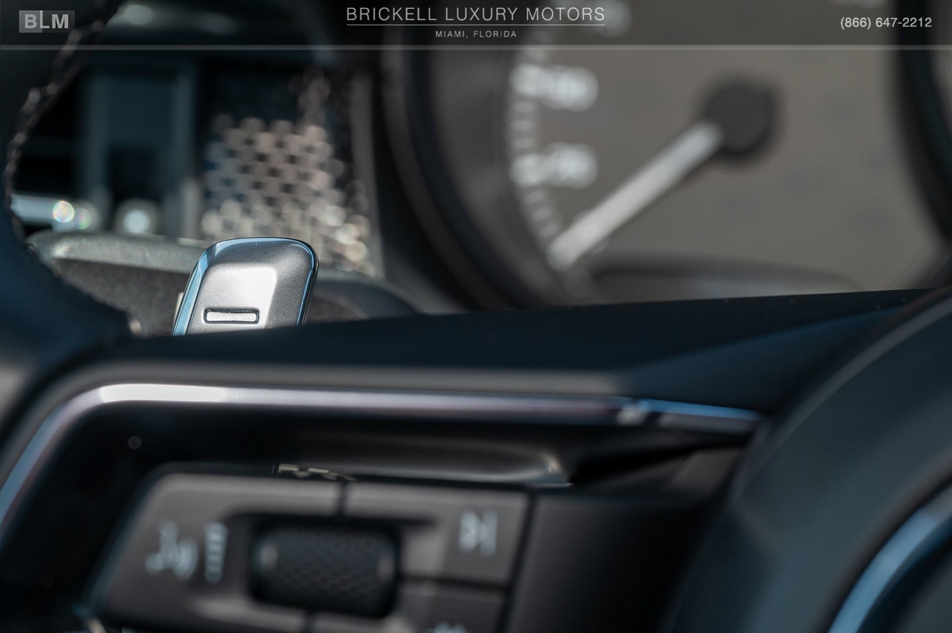 Used 2024 Porsche Macan image 32