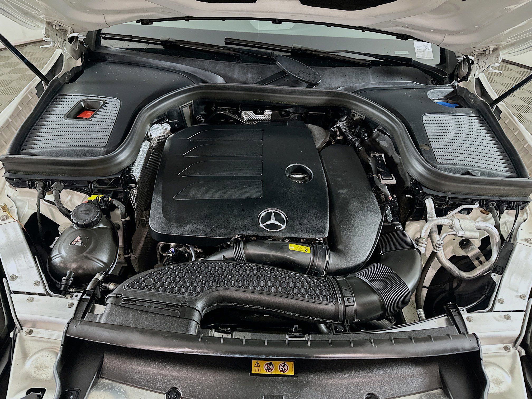 Used 2022 Mercedes-Benz GLC 300 4MATIC w/ Premium Package Lite image 33