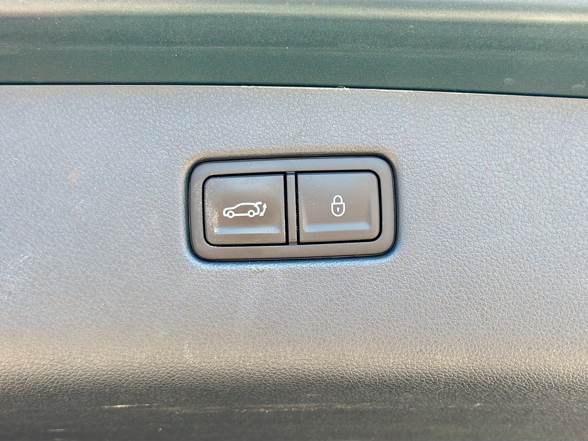 Used 2024 Genesis GV70 2.5T w/ Advanced Package image 14