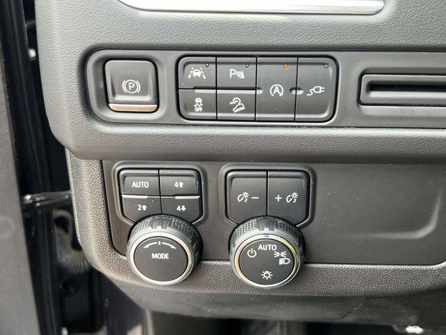 Used 2022 Chevrolet Tahoe Z71 AWD/4WD image 24