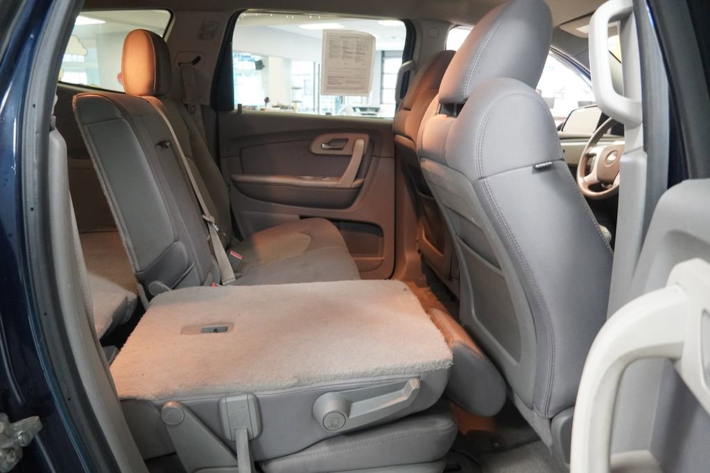 Used 2012 Chevrolet Traverse LS image 32