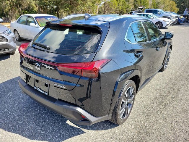 Used 2023 Lexus UX 250h FWD w/ Premium Package image 10