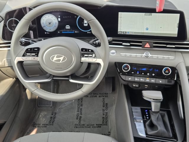 Certified 2025 Hyundai Elantra SEL FWD image 26