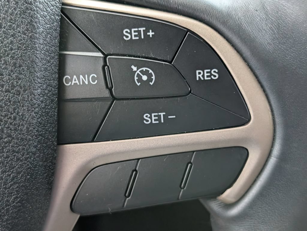 Used 2014 Jeep Grand Cherokee Laredo RWD image 13