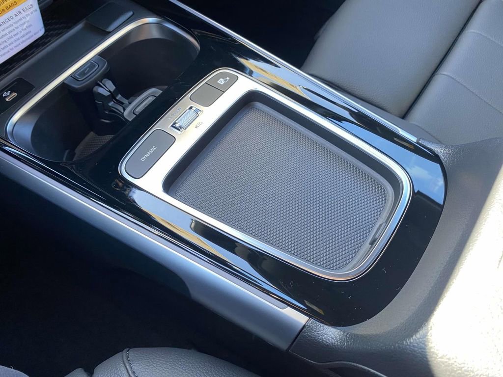 Certified 2025 Mercedes-Benz GLB 250 image 32