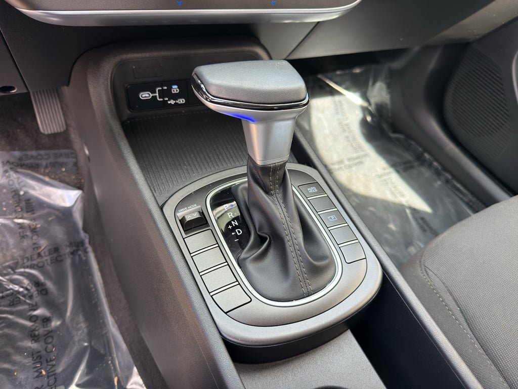 Used 2025 Hyundai Kona SEL image 15