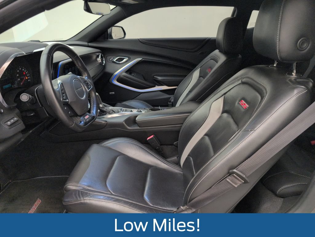 Used 2018 Chevrolet Camaro SS RWD image 4