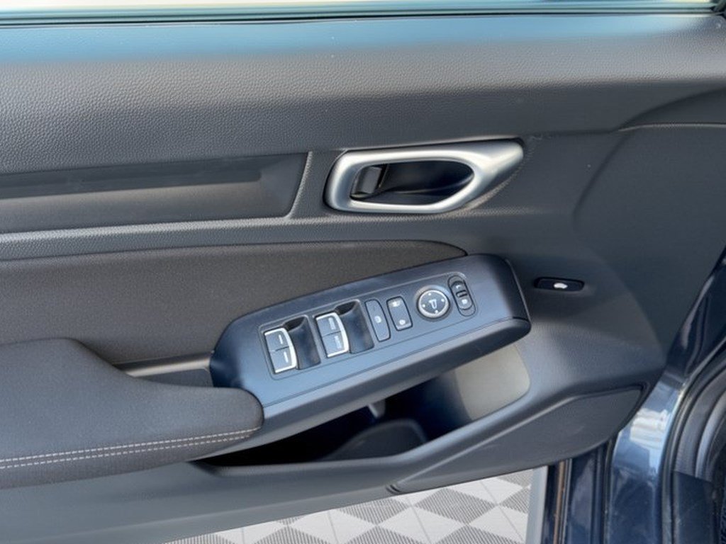 Used 2023 Honda Civic Sport image 14