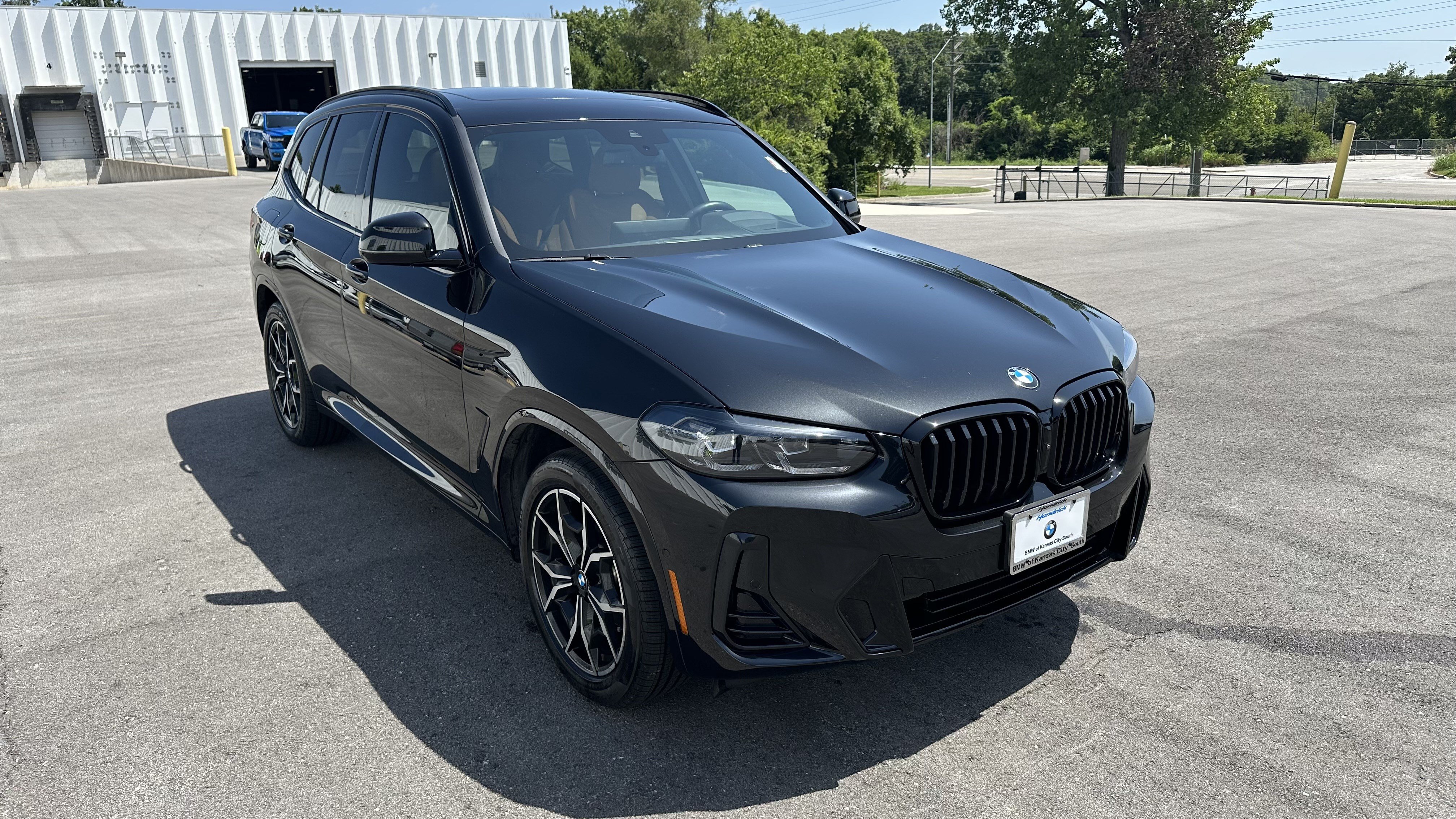 Used 2023 BMW X3 xDrive30i w/ M Sport Package AWD/4WD image 2