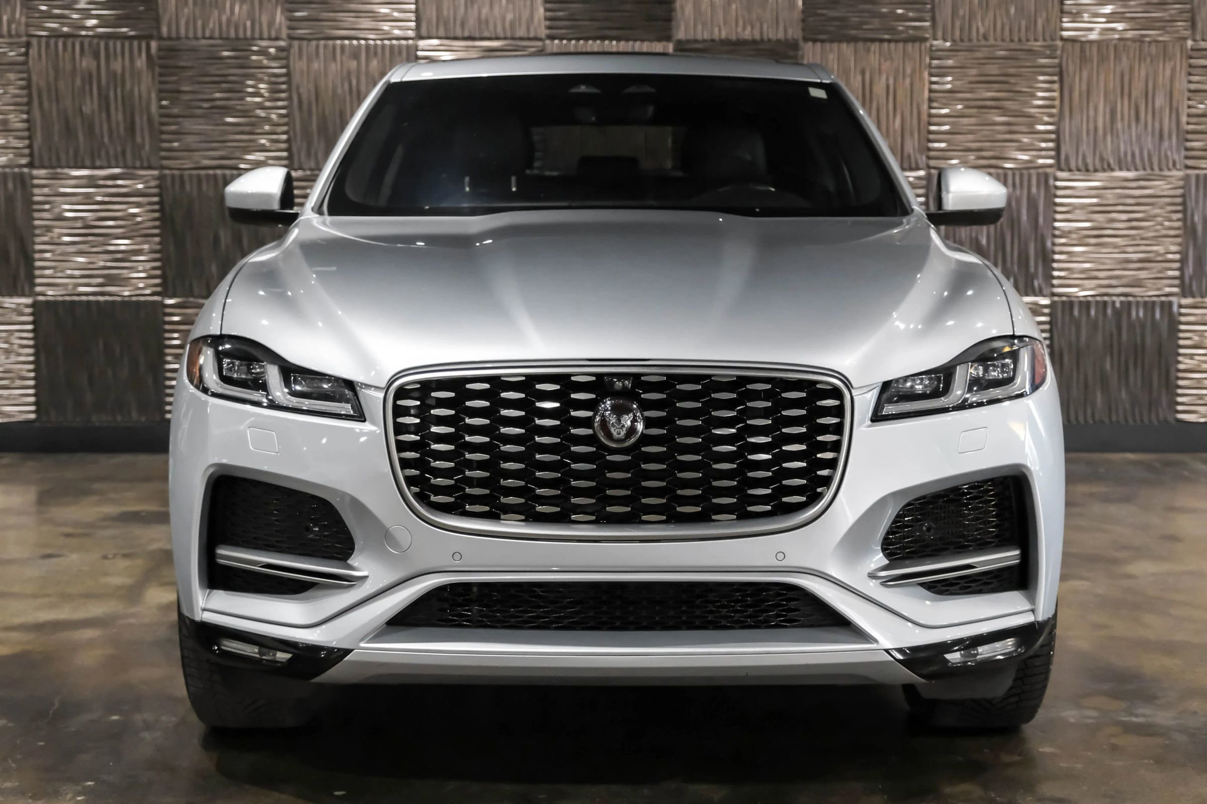 Used 2021 Jaguar F-PACE S image 5