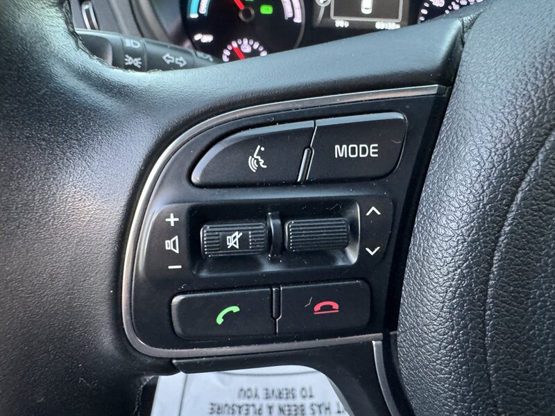 Used 2018 Kia Optima Premium w/ Convenience Package FWD image 26