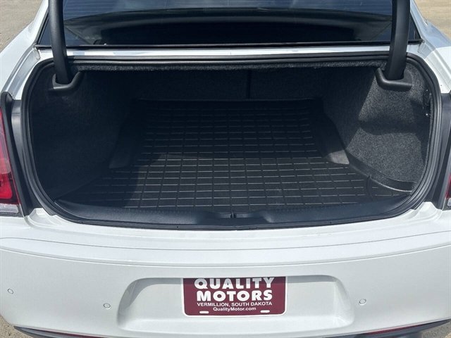 Used 2023 Chrysler 300 C RWD image 15