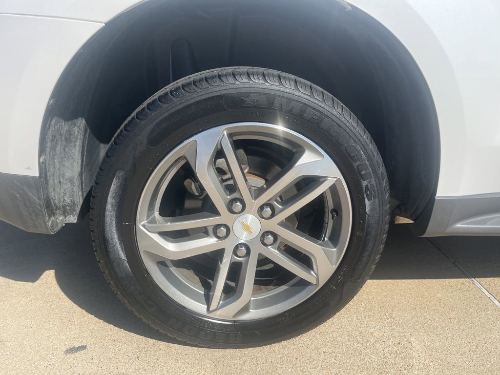 Used 2016 Chevrolet Equinox LTZ w/ Enhanced Convenience Package image 5