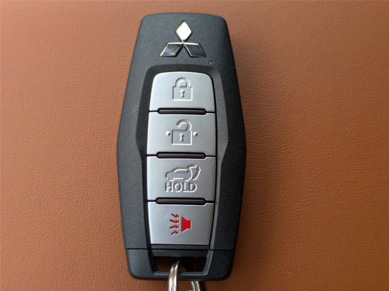 New 2025 Mitsubishi Outlander SEL image 35