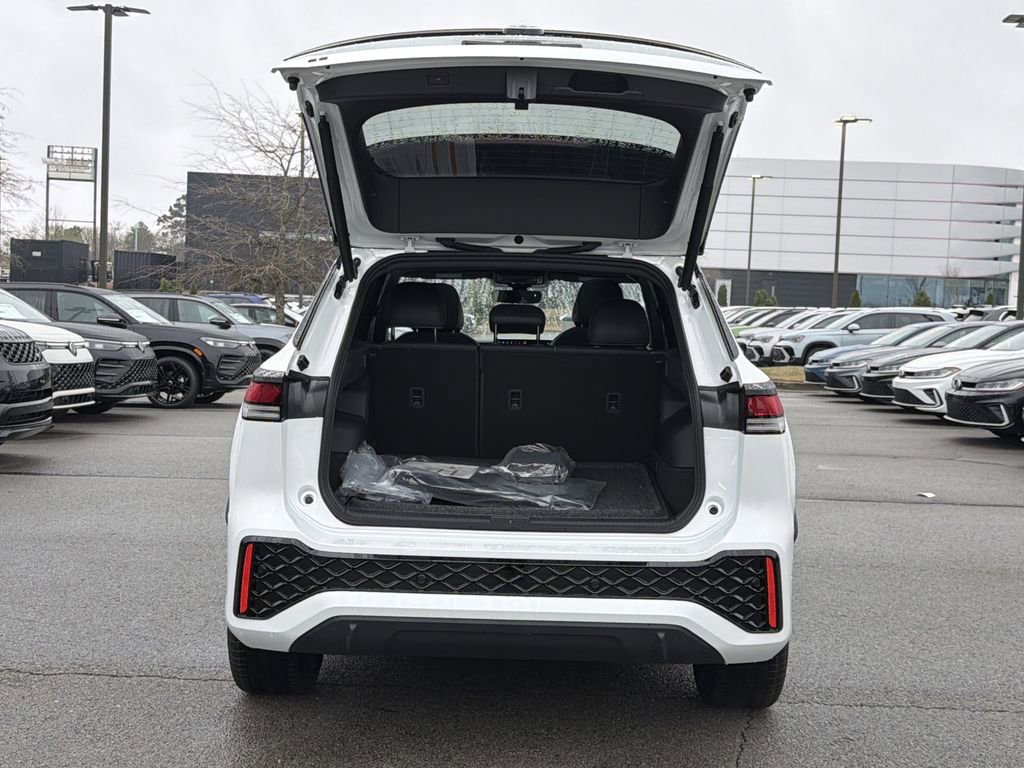 New 2026 Volkswagen Tiguan SE R-Line image 15