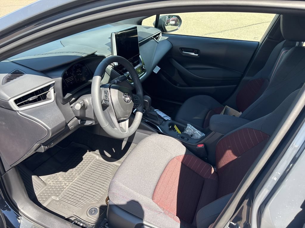 Certified 2026 Toyota Corolla SE w/ SE Package FWD image 13