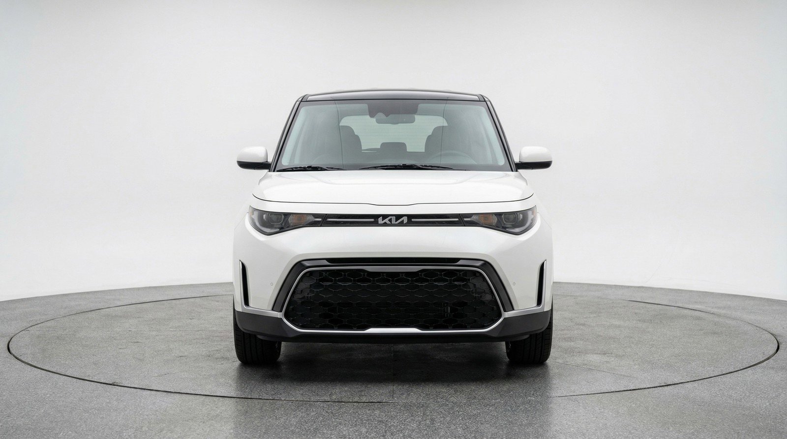 Used 2025 Kia Soul LX w/ LX Technology Package image 2