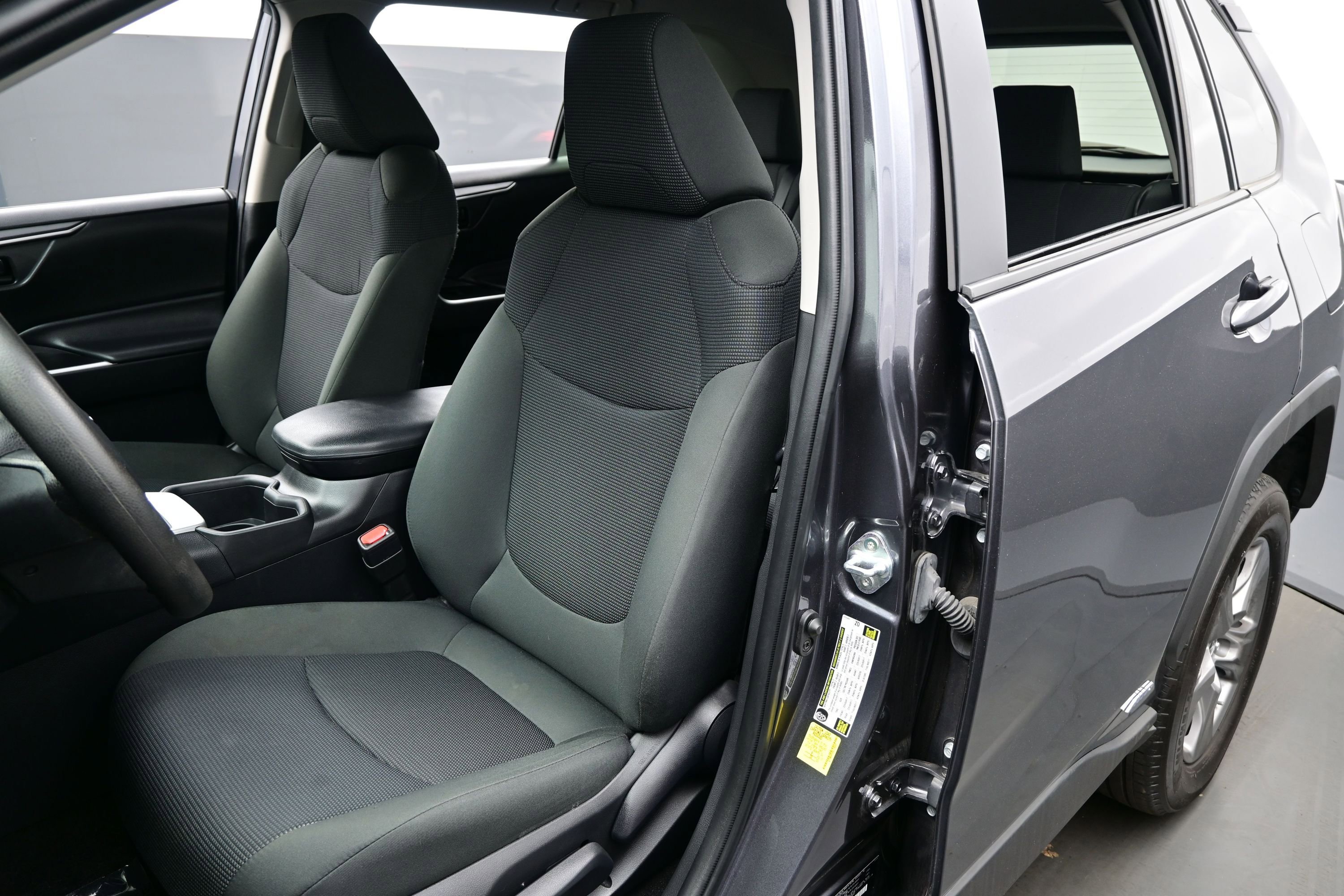 Used 2024 Toyota RAV4 LE AWD/4WD image 11