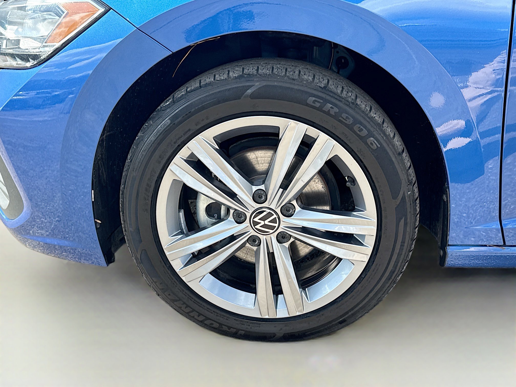 Used 2024 Volkswagen Jetta SE image 41