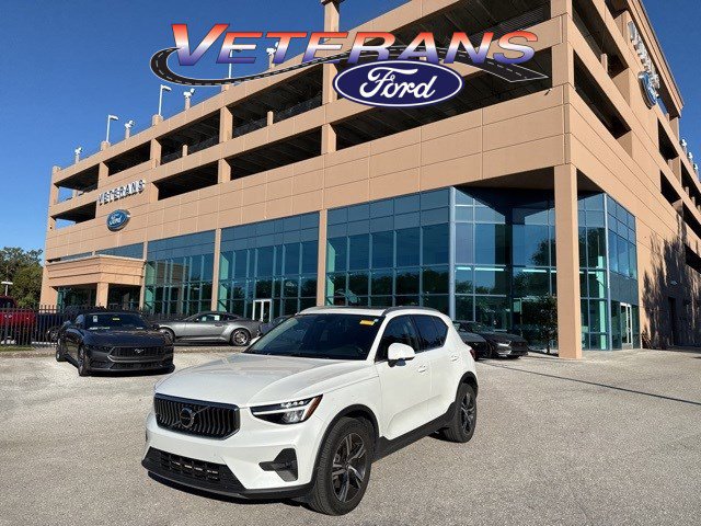 Used 2023 Volvo XC40 B5 Plus
