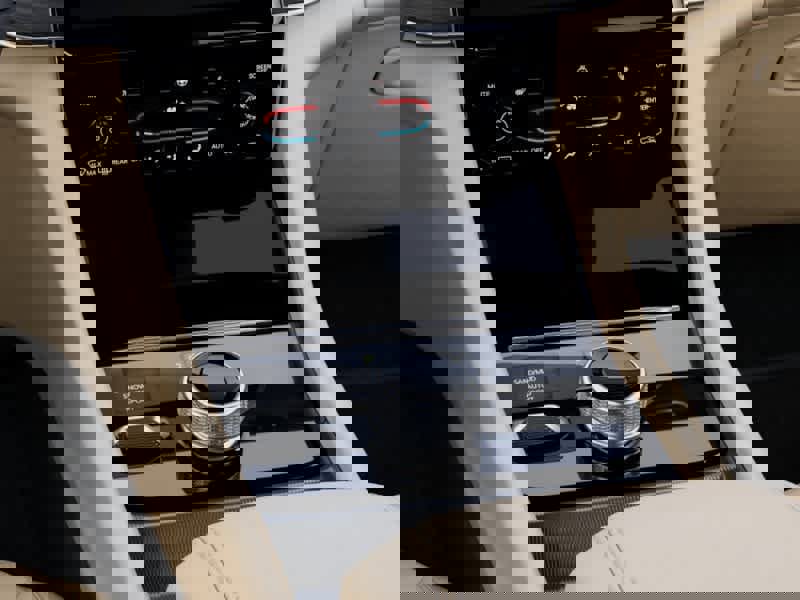 New 2025 Jeep Grand Cherokee Limited image 24