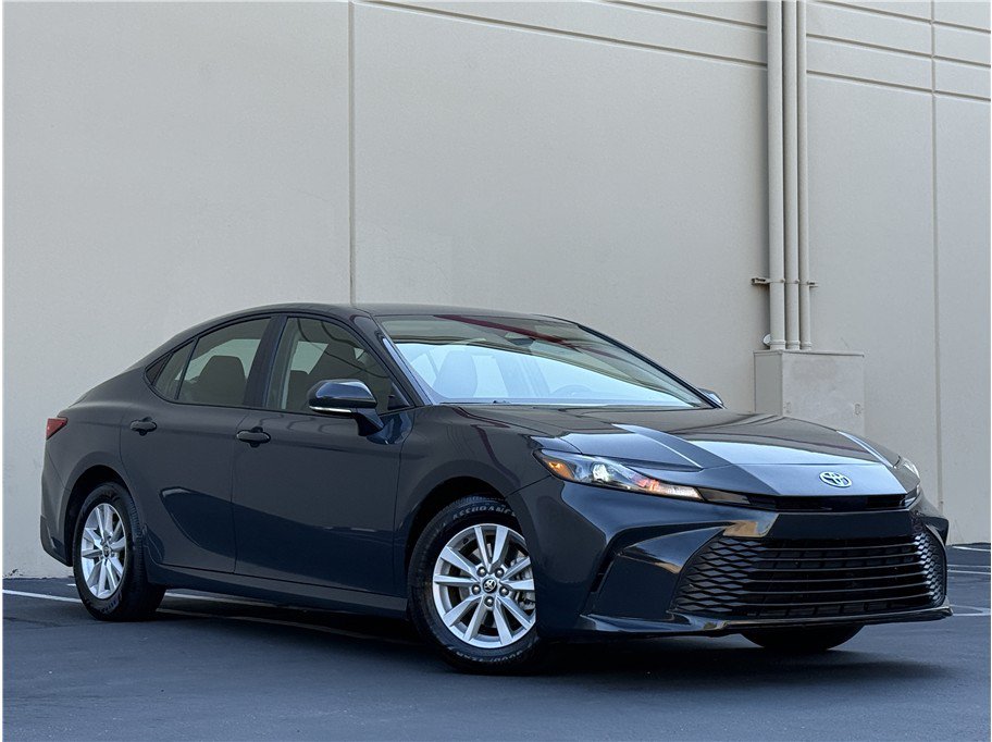 Used 2026 Toyota Camry LE FWD image 25
