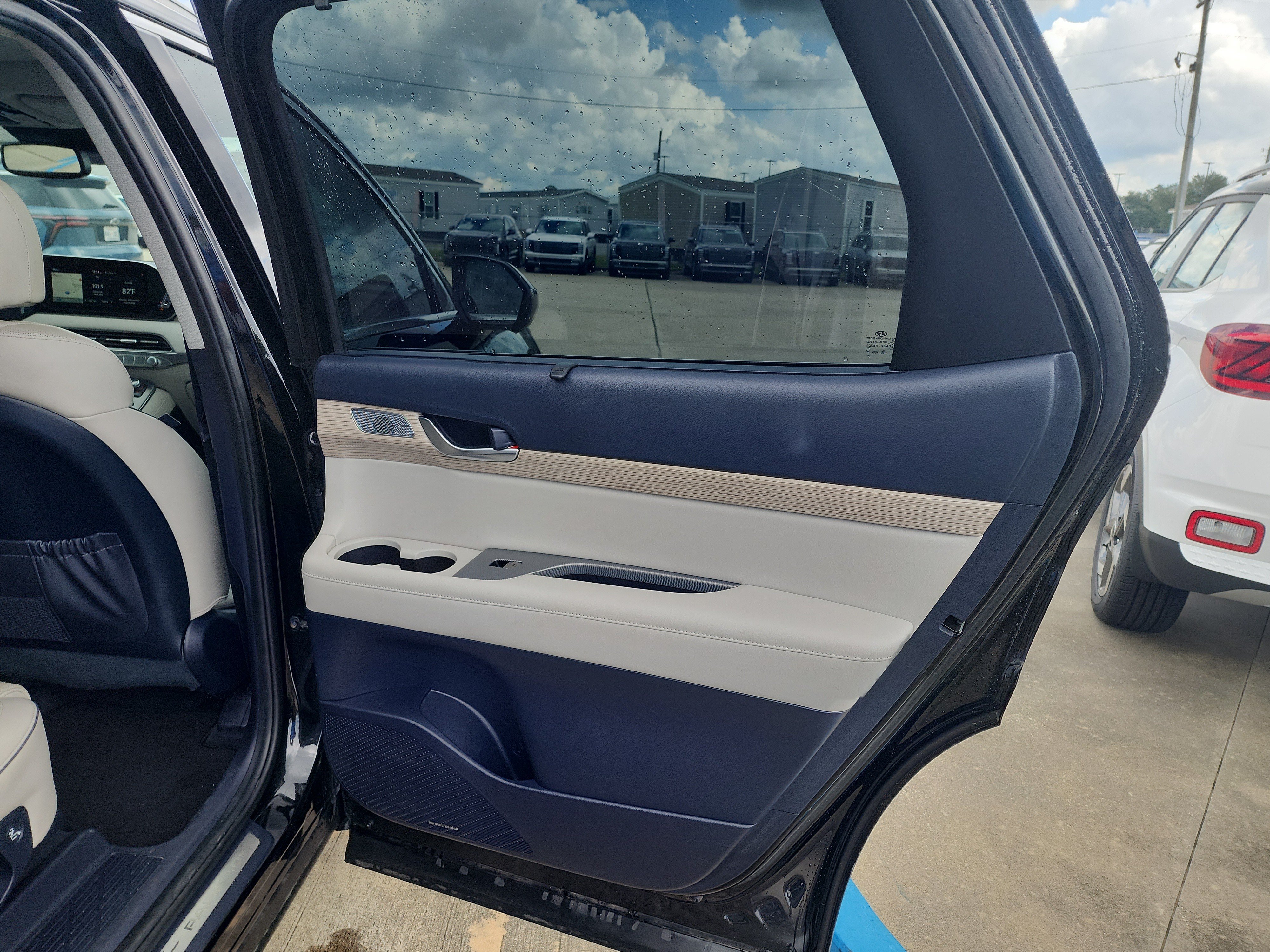 Used 2021 Hyundai Palisade Limited FWD image 13