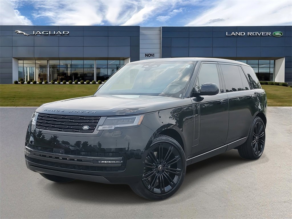 New 2025 Land Rover Range Rover Long Wheelbase SE
