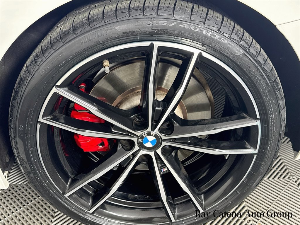 Used 2024 BMW 330i xDrive Sedan w/ M Sport Package AWD/4WD image 32