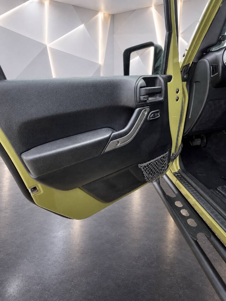 Used 2013 Jeep Wrangler Sport AWD/4WD image 43