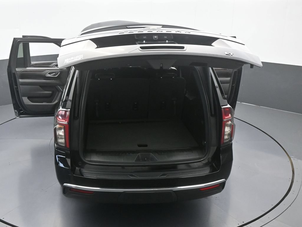 Used 2024 Chevrolet Suburban LT RWD image 74