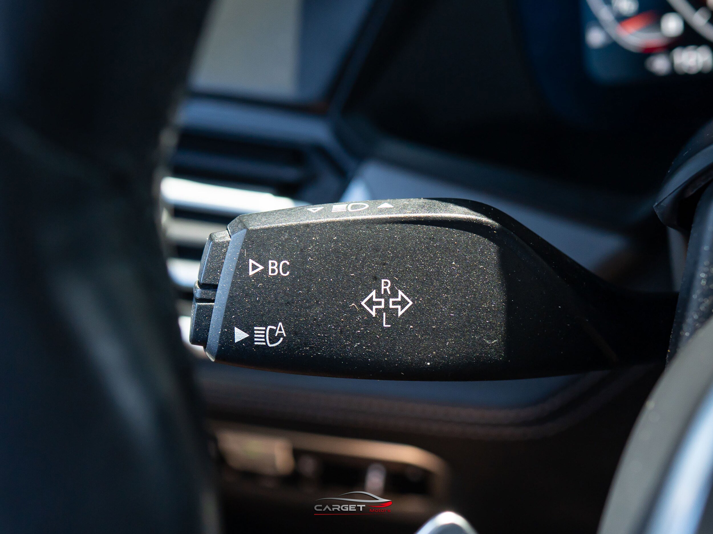 Used 2020 BMW X6 M50i w/ Premium Package AWD/4WD image 31