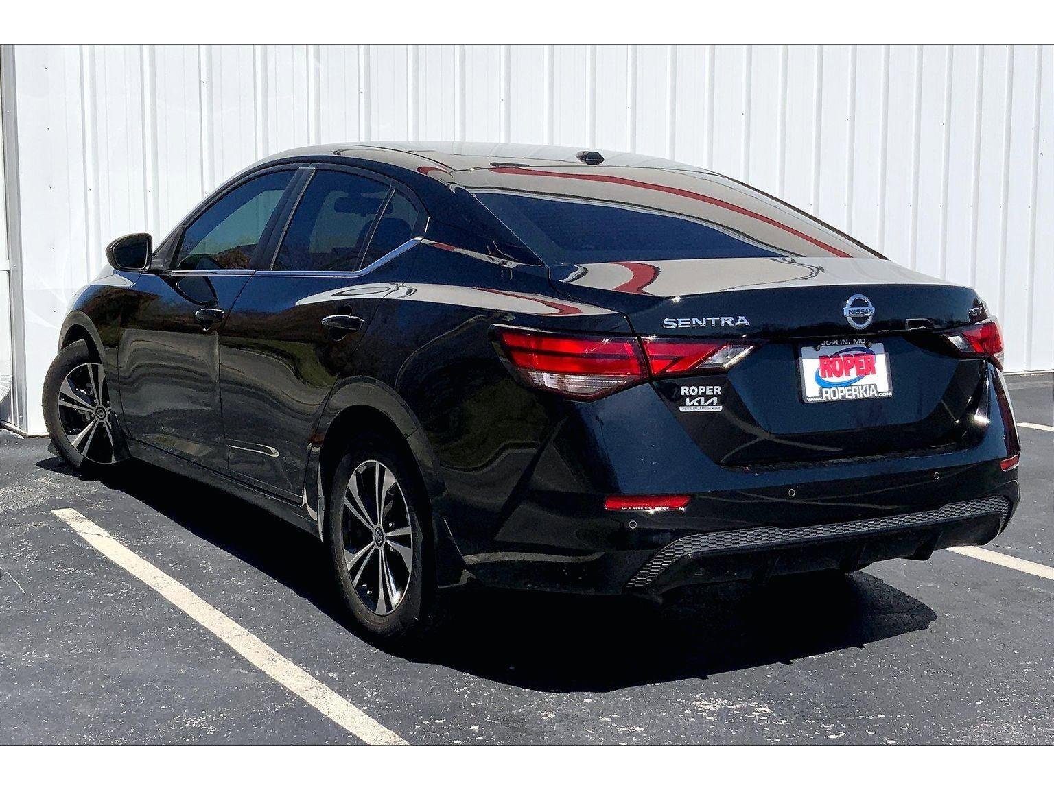 Used 2022 Nissan Sentra SV w/ Trunk Package image 10