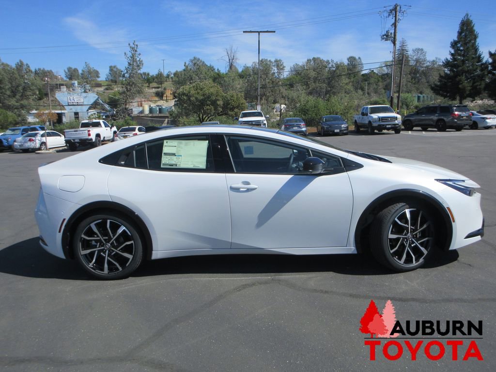 New 2026 Toyota Prius XSE Premium image 2