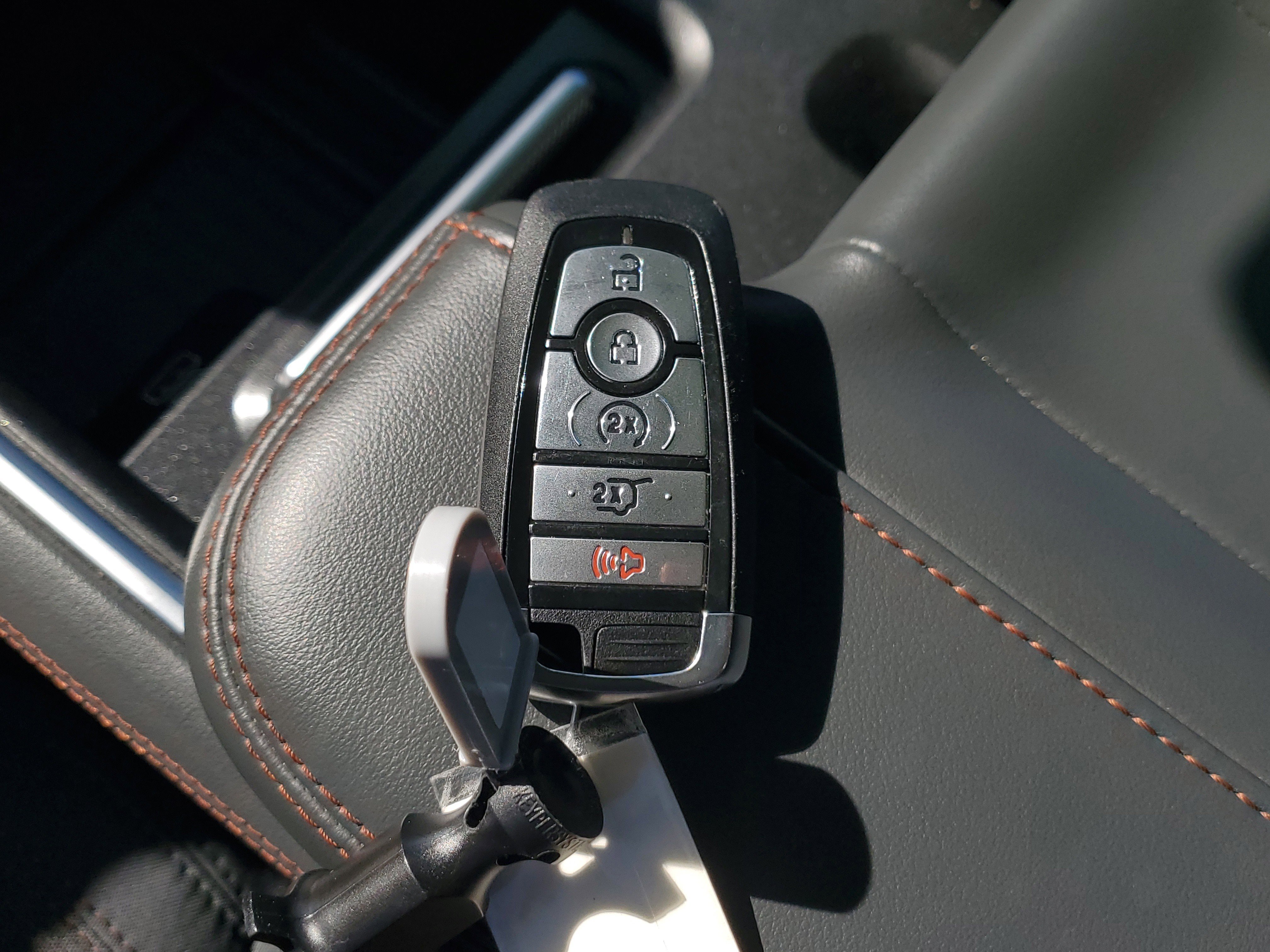 Certified 2025 Ford Expedition Active image 30