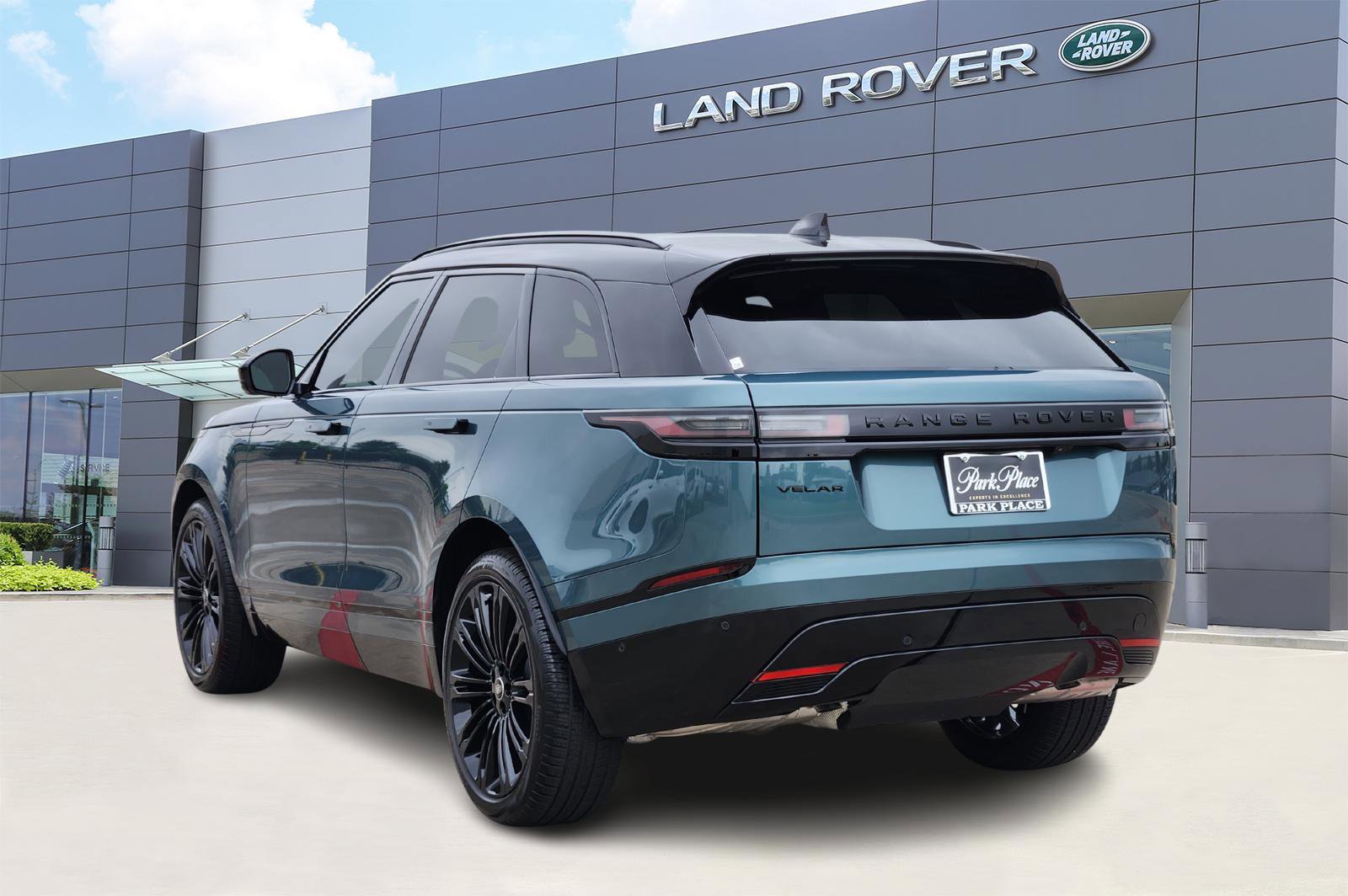 New 2026 Land Rover Range Rover Velar Dynamic SE image 4