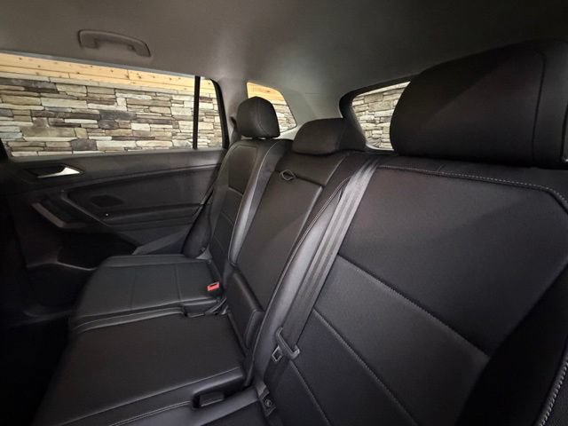 Used 2019 Volkswagen Tiguan SE AWD/4WD image 31