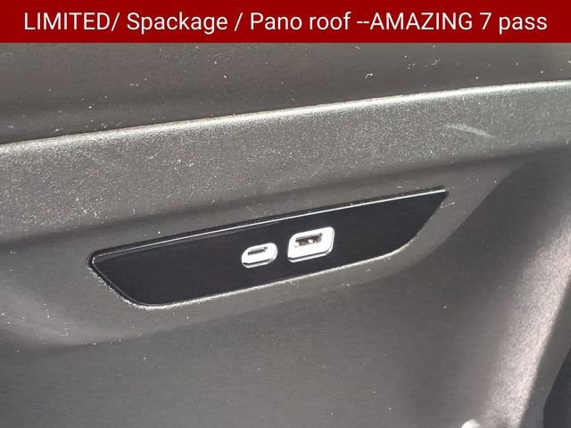 Used 2025 Chrysler Pacifica Limited FWD image 32