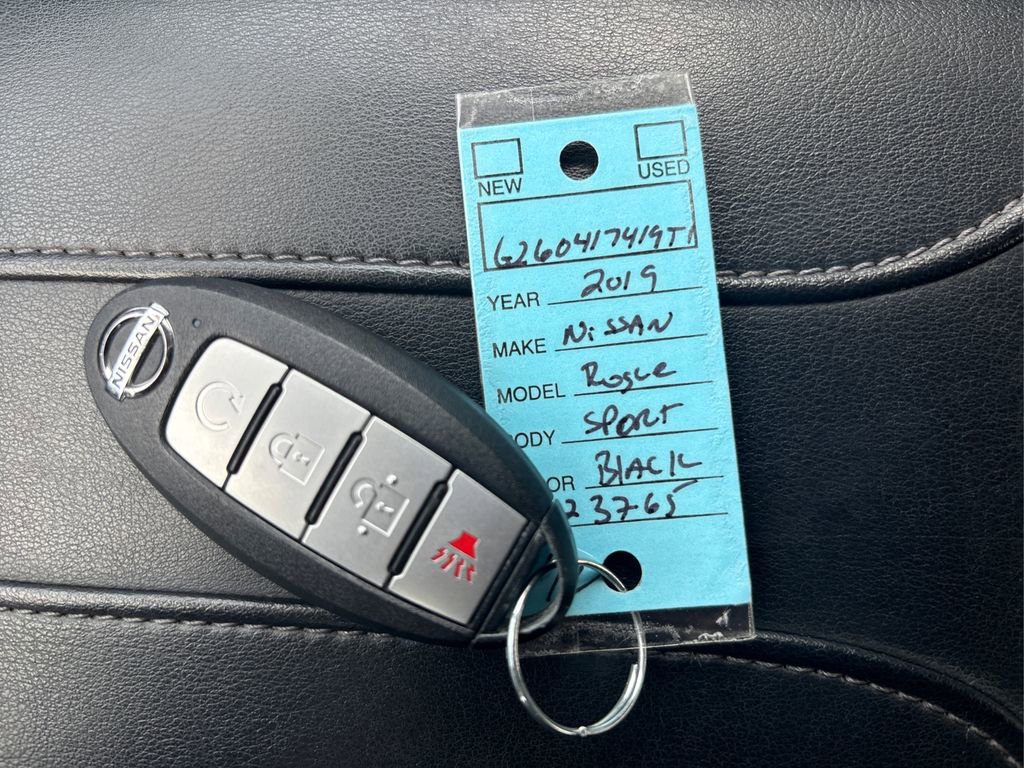 Used 2019 Nissan Rogue Sport SV w/ Technology Package AWD/4WD image 38