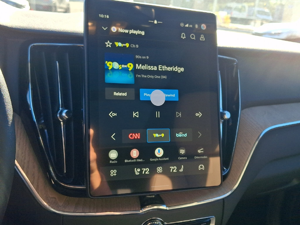 New 2027 Volvo XC60 B5 Plus AWD/4WD image 15