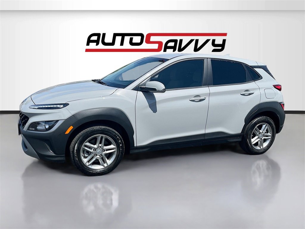 Used 2023 Hyundai Kona SE image 3