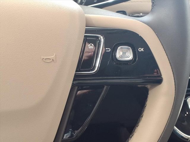 Certified 2024 Lincoln Corsair AWD w/ Equipment Group 101A image 15